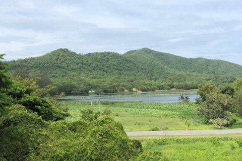 Terreno en Bang Sare, Tailandia № 8246