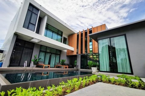 Casa de 3 dormitorios en Pattaya, Tailandia № 8341