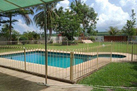 Casa de 4 dormitorios en Bang Lamung, Tailandia № 8357 - foto 5