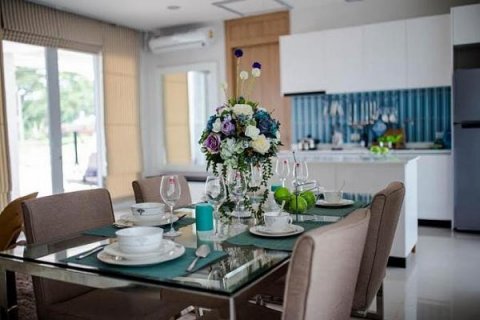 Casa de 5 dormitorios en Pattaya, Tailandia № 8221 - foto 9