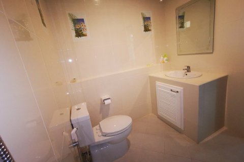 Casa de 5 dormitorios en Bang Lamung, Tailandia № 8976 - foto 20