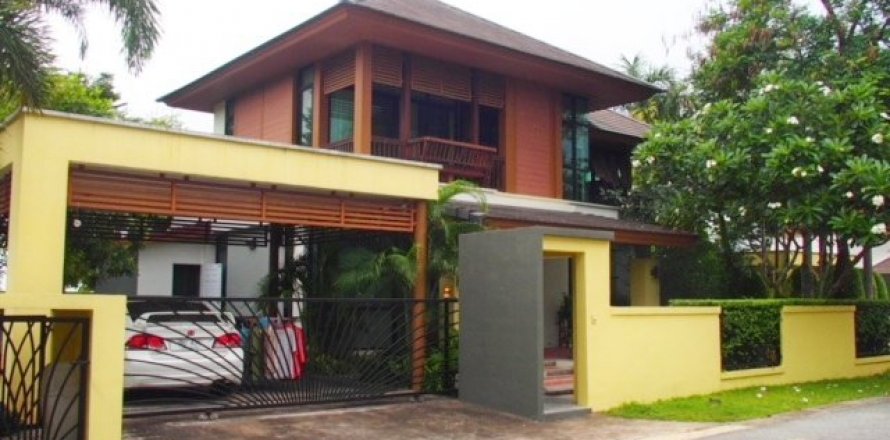 Casa de 3 dormitorios en Pattaya, Tailandia № 8613