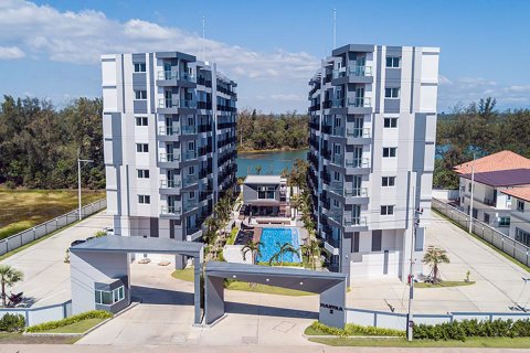 Sobre plano Mantra Beach Condominium en Rayong, Tailandia № 9413