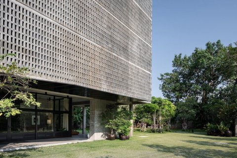 Sobre plano WINDSHELL NARADHIWAS en Bangkok, Tailandia № 10017 - foto 10
