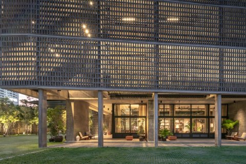 Sobre plano WINDSHELL NARADHIWAS en Bangkok, Tailandia № 10017 - foto 14