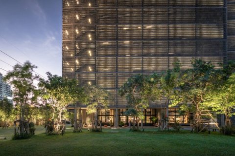Sobre plano WINDSHELL NARADHIWAS en Bangkok, Tailandia № 10017 - foto 15