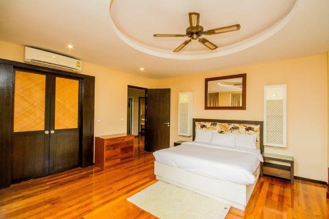 Casa de 7 dormitorios en Pattaya, Tailandia № 10802 - foto 14