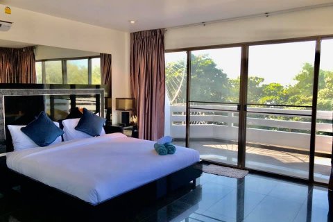 Casa de 5 dormitorios en Pattaya, Tailandia № 10800 - foto 10