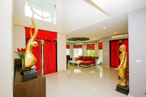 Casa de 7 dormitorios en Pattaya, Tailandia № 10802 - foto 7