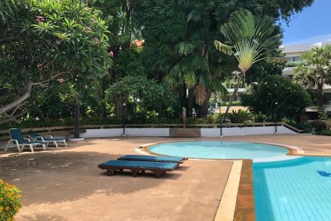 Casa de 5 dormitorios en Pattaya, Tailandia № 10800 - foto 17