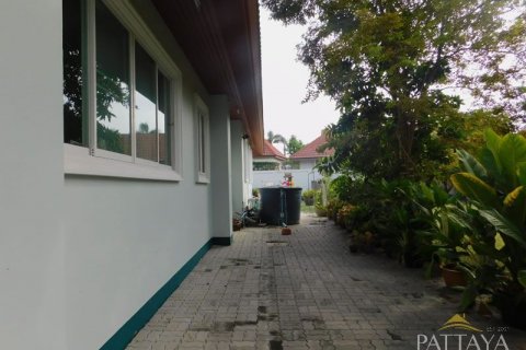 Casa de 4 dormitorios en Pattaya, Tailandia № 21236 - foto 7