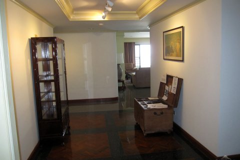 Condominio de 3 dormitorios en Pattaya, Tailandia № 22694 - foto 5