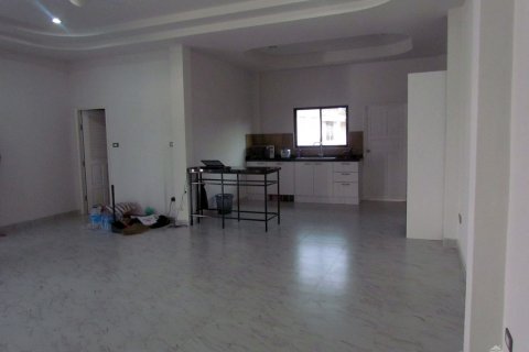 Casa de 3 dormitorios en Pattaya, Tailandia № 24099 - foto 11