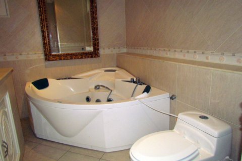 Condominio de 1 dormitorio en Pattaya, Tailandia № 23723 - foto 4
