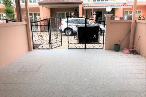 Casa de 2 dormitorios en Pattaya, Tailandia № 22395 - foto 2