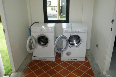 Casa de 4 dormitorios en Pattaya, Tailandia № 23289 - foto 11
