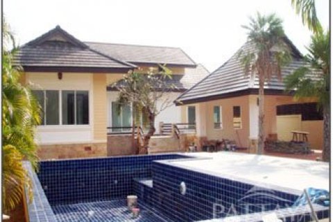 Casa de 3 dormitorios en Pattaya, Tailandia № 23375 - foto 5