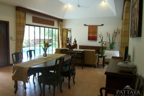 Casa de 4 dormitorios en Jomtien Beach, Pattaya, Tailandia № 19701 - foto 5