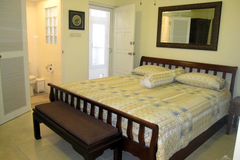Casa de 3 dormitorios en Pattaya, Tailandia № 22996 - foto 8