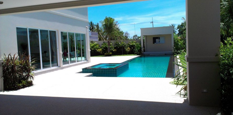 Casa de 3 dormitorios en Pattaya, Tailandia № 24265