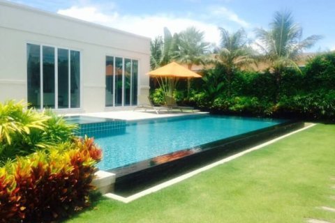 Casa de 3 dormitorios en Pattaya, Tailandia № 21921 - foto 3