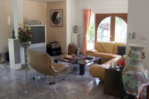 Casa de 5 dormitorios en Pattaya, Tailandia № 22825 - foto 5
