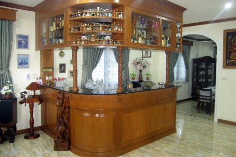 Casa de 5 dormitorios en Pattaya, Tailandia № 22941 - foto 16