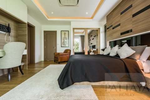 Casa de 4 dormitorios en Pattaya, Tailandia № 21157 - foto 12