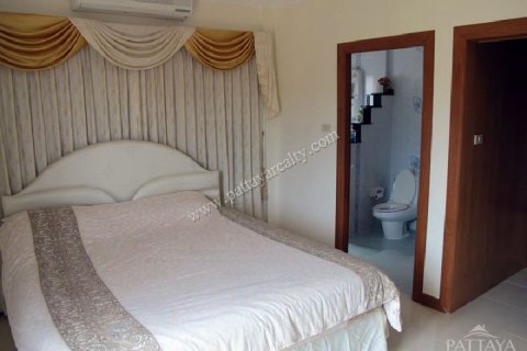 Casa de 3 dormitorios en Pattaya, Tailandia № 23547 - foto 3