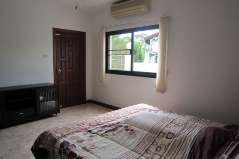 Casa de 5 dormitorios en Pattaya, Tailandia № 20286 - foto 22