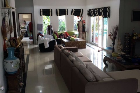 Casa de 3 dormitorios en Pattaya, Tailandia № 20431 - foto 12