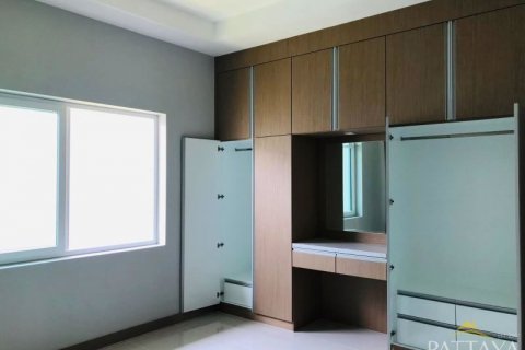 Casa de 4 dormitorios en Pattaya, Tailandia № 21436 - foto 7