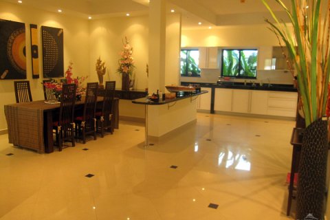 Casa de 3 dormitorios en Jomtien Beach, Pattaya, Tailandia № 22937 - foto 6