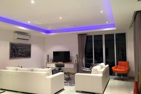 Casa de 3 dormitorios en Pattaya, Tailandia № 21569 - foto 4