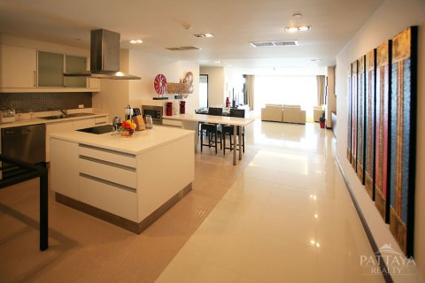 Condominio de 3 dormitorios en Pattaya, Tailandia № 23497 - foto 3