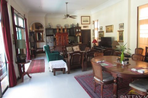Casa de 2 dormitorios en Pattaya, Tailandia № 21728 - foto 18