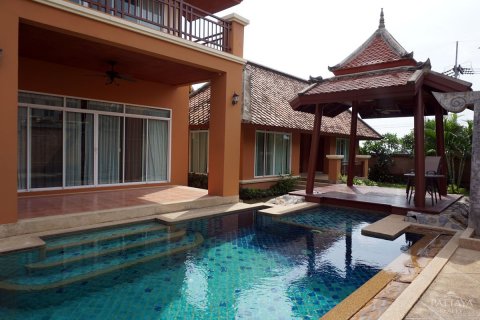 Casa de 5 dormitorios en Pattaya, Tailandia № 24359 - foto 6