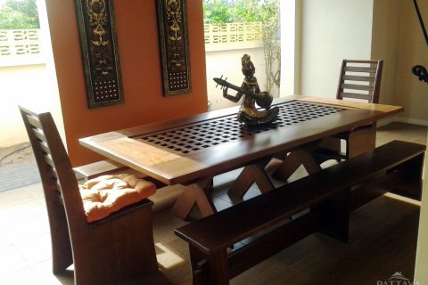 Casa de 5 dormitorios en Pattaya, Tailandia № 24082 - foto 17