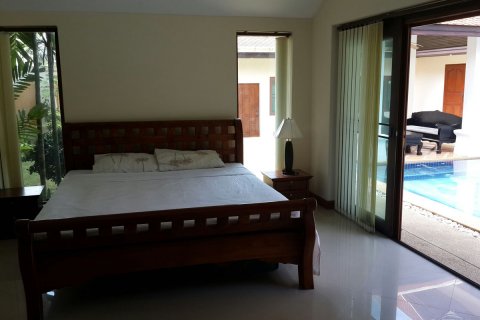 Casa de 5 dormitorios en Pattaya, Tailandia № 23427 - foto 15