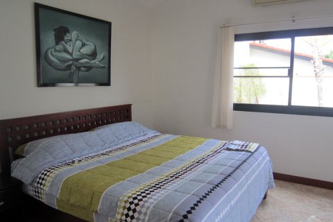 Casa de 5 dormitorios en Pattaya, Tailandia № 20286 - foto 19