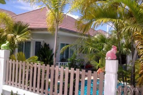 Casa de 2 dormitorios en Pattaya, Tailandia № 24464 - foto 2
