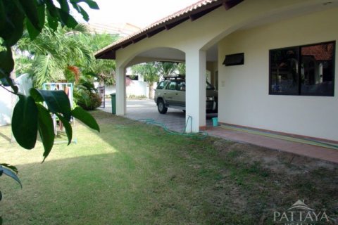 Casa de 5 dormitorios en Pattaya, Tailandia № 23245 - foto 25