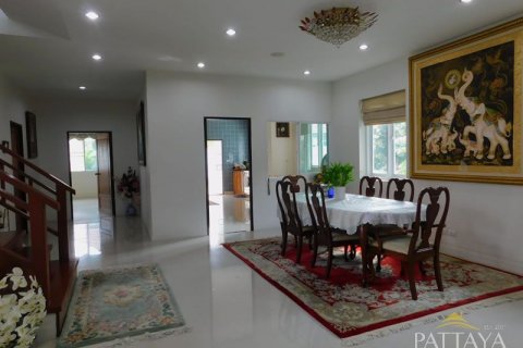 Casa de 4 dormitorios en Pattaya, Tailandia № 21236 - foto 18