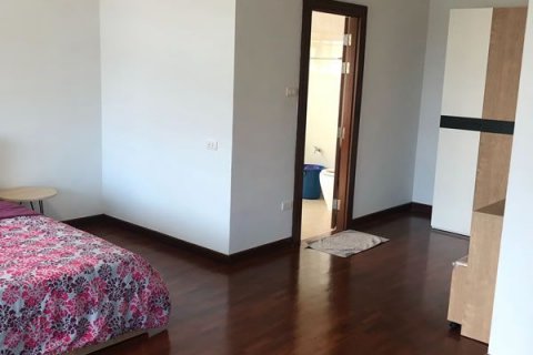 Casa de 4 dormitorios en Pattaya, Tailandia № 21451 - foto 16