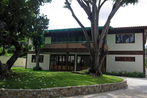 Casa de 5 dormitorios en Pattaya, Tailandia № 22946