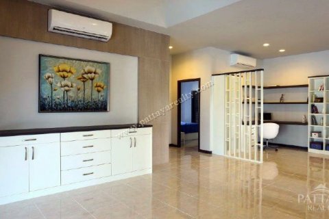 Casa de 4 dormitorios en Pattaya, Tailandia № 19859 - foto 4
