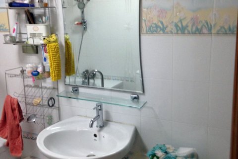 Casa de 4 dormitorios en Pattaya, Tailandia № 24445 - foto 11