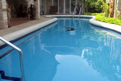 Casa de 4 dormitorios en Pattaya, Tailandia № 22891 - foto 3
