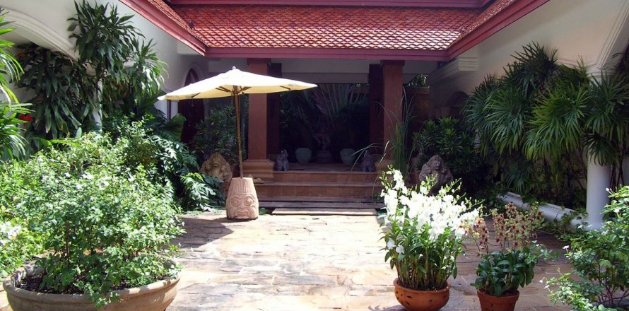 Casa de 4 dormitorios en Jomtien Beach, Pattaya, Tailandia № 20280