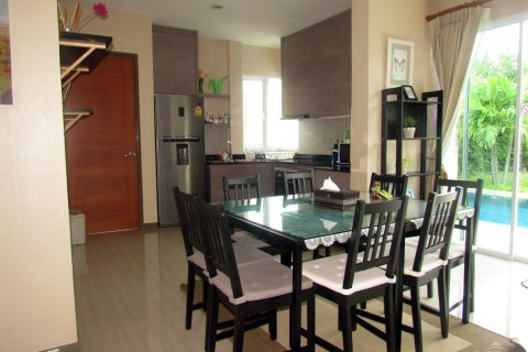 Casa de 4 dormitorios en Pattaya, Tailandia № 20800 - foto 12